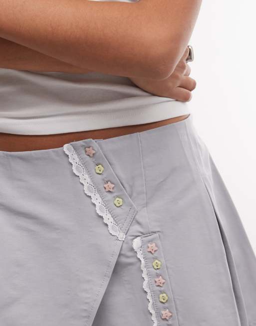 Daisy Street low rise mini skirt with lace flower detailing in grey, 4 of 5