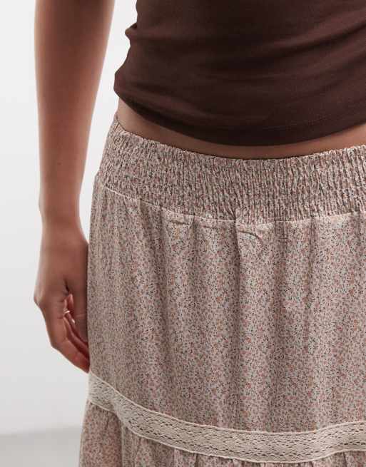 Daisy Street low rise tiered maxi skirt in beige micro floral, 5 of 5