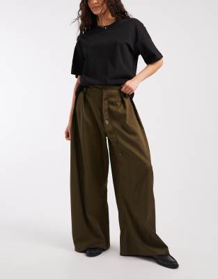 Daisy Street Mid Rise Button Placket Detailing Wide Leg Pleated Pants In Green
