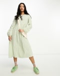 [Daisy Street] Daisy Street midi smock dress in green floral 8 GREEN