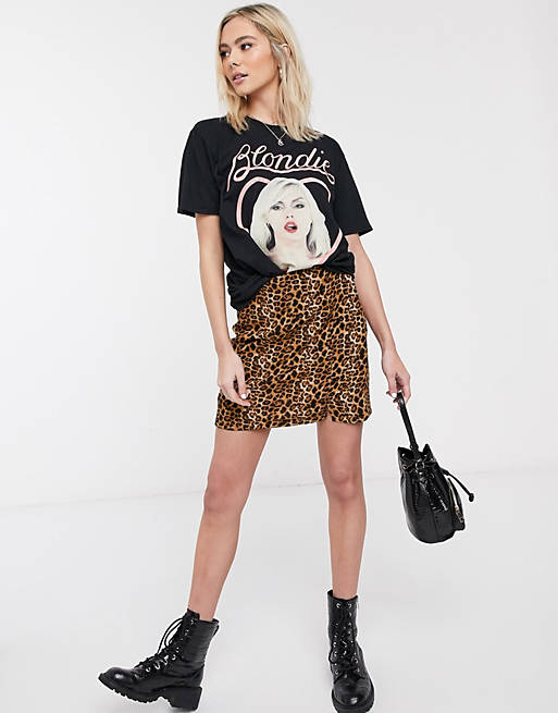 Daisy Street mini skirt with front splits in leopard print