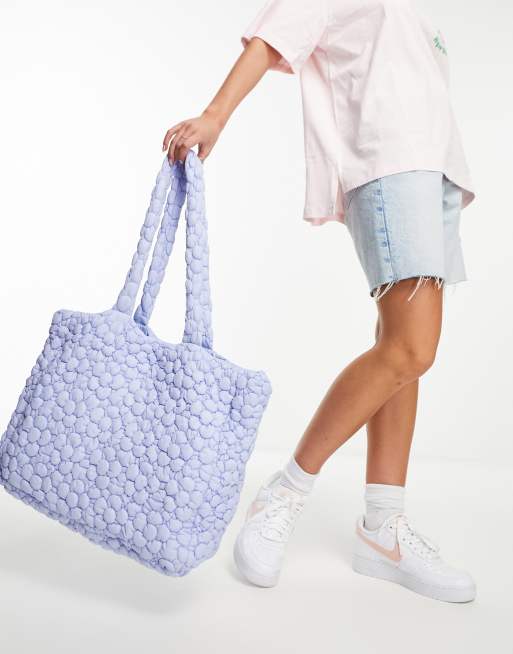 Daisy Street – Niebieska wyściełana torba typu tote pikowana w kwiatowy wzór