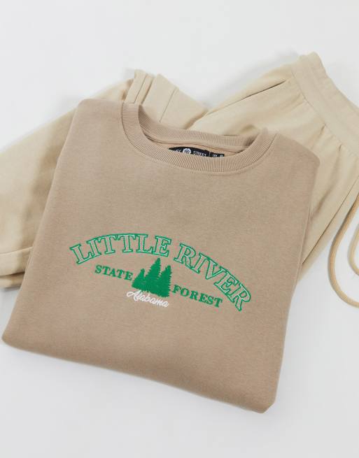 Daisy street oversized sweatshirt with vintage river embroider shop