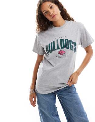 oversized t-shirt in gray with bulldogs graphic