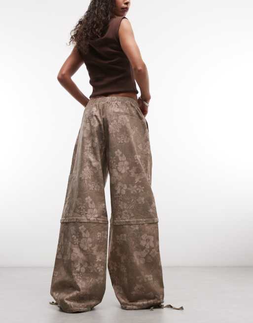 Daisy Street - Pantalon 2 en 1 taille basse à imprimé hibiscus avec fermeture éclair - Marron, 2 de 5