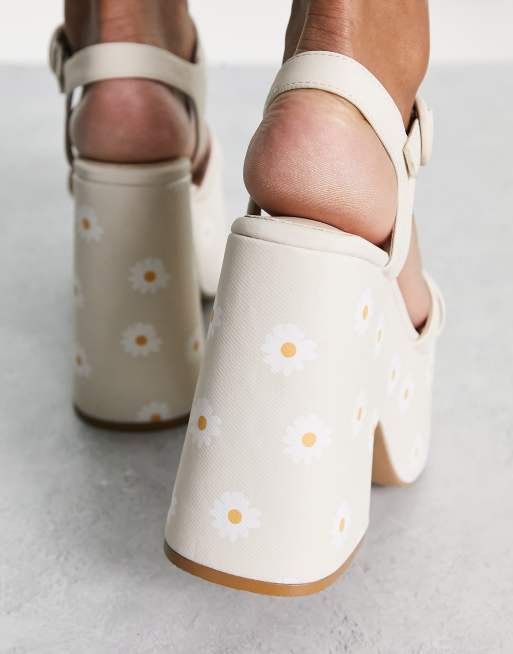 Daisy Street platform heeled sandals in beige daisy | ASOS