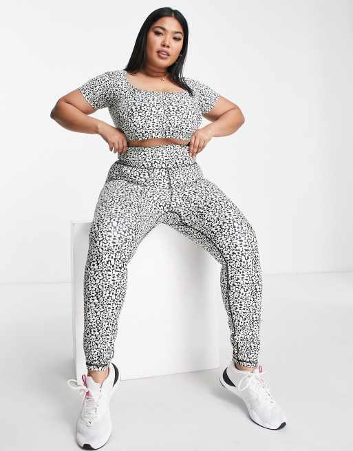 Daisy Street Plus - Active - Crop top à imprimé pâquerettes - Noir et crème , 4 de 4