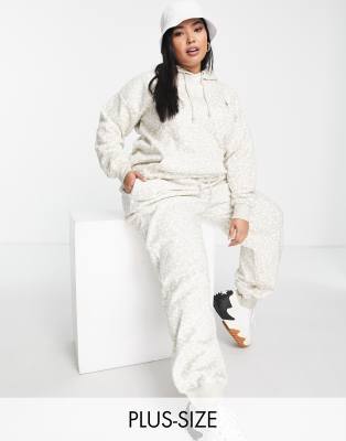 Daisy Street Daisy Street Plus Active relaxed joggers in white daisy print