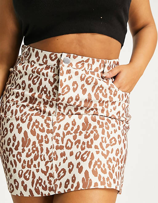 Daisy Street Plus coordinating mini skirt in leopard print