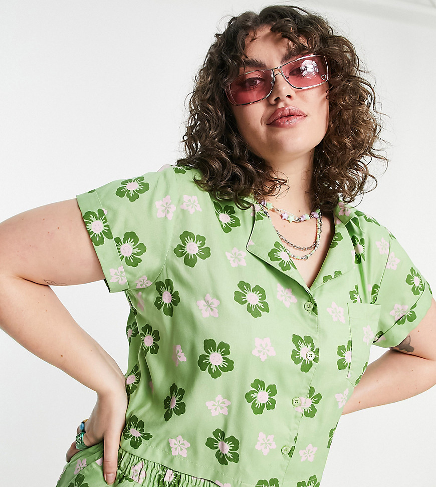 Plus-size shirt by Daisy Street Part of a co-ord set Shorts sold separately Revere collar Button placket Chest pocket Short sleeves Boxy fit