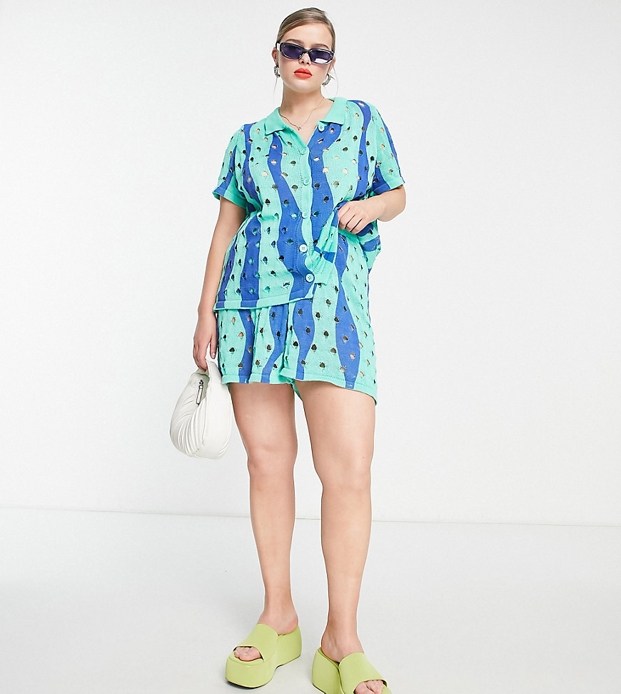 Plus-size shirt by Daisy Street Part of a co-ord set Shorts sold separately Wave print Spread collar Button placket Boxy fit