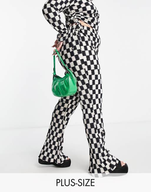 Daisy Street Plus high waist pants in checkerboard velvet plisse part