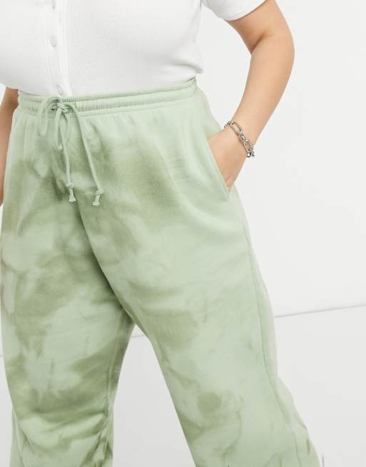 Tie dye 2024 daisy sweatpants