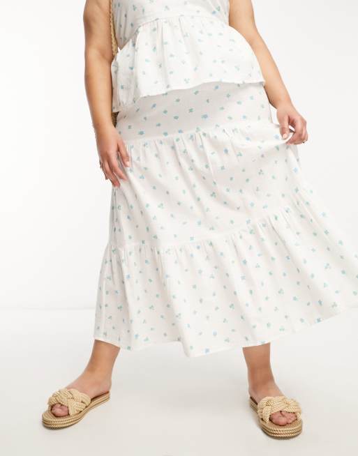 Daisy Street Plus linen tierred midi skirt in white ditsy floral, 4 of 4