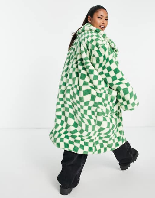 Daisy Street Plus mid length faux fur coat in wavy checkerboard print, 3 of 4