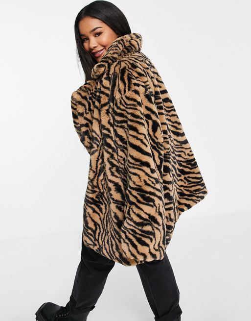 Daisy Street Plus relaxed belted faux fur jacket in tiger