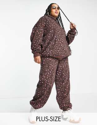 Plus size leopard joggers deals
