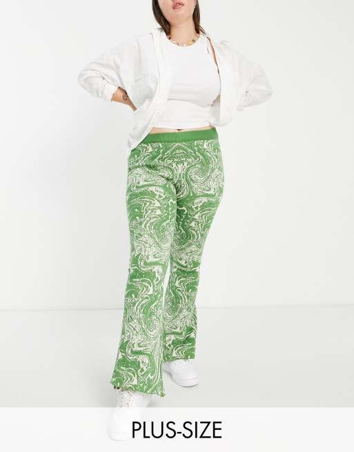 Daisy Street Plus relaxed knitted flares in green marble - part of a set
