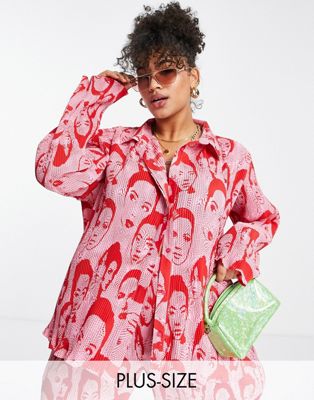 Daisy Street Plus relaxed shirt in pink retro face print plisse co-ord
