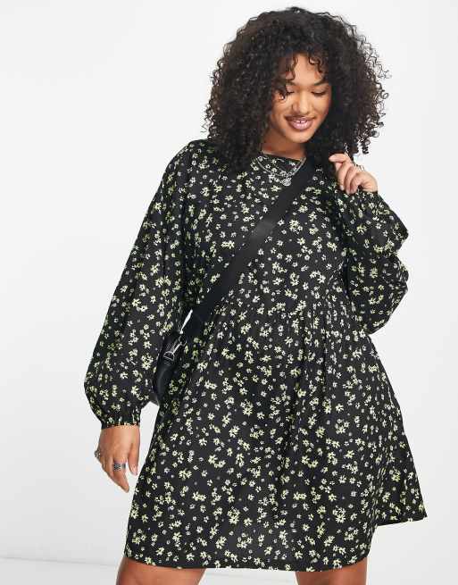 Daisy Street Plus relaxed smock dress in grunge floral | ASOS