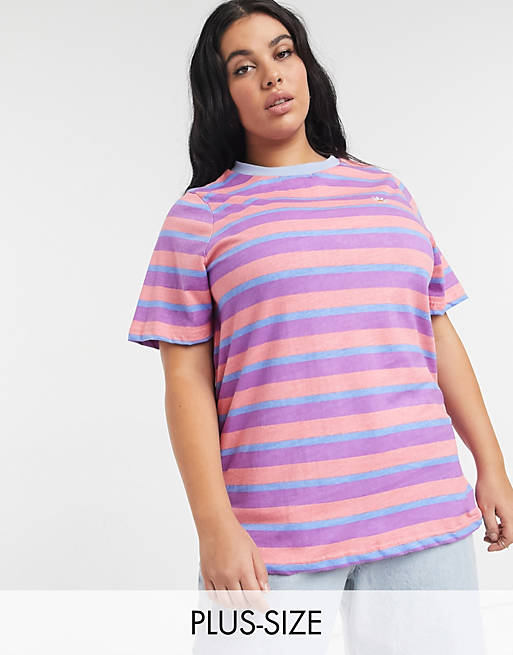 Daisy Street Plus – Retrorandig t-shirt med avslappnad passform och broderad tusensköna