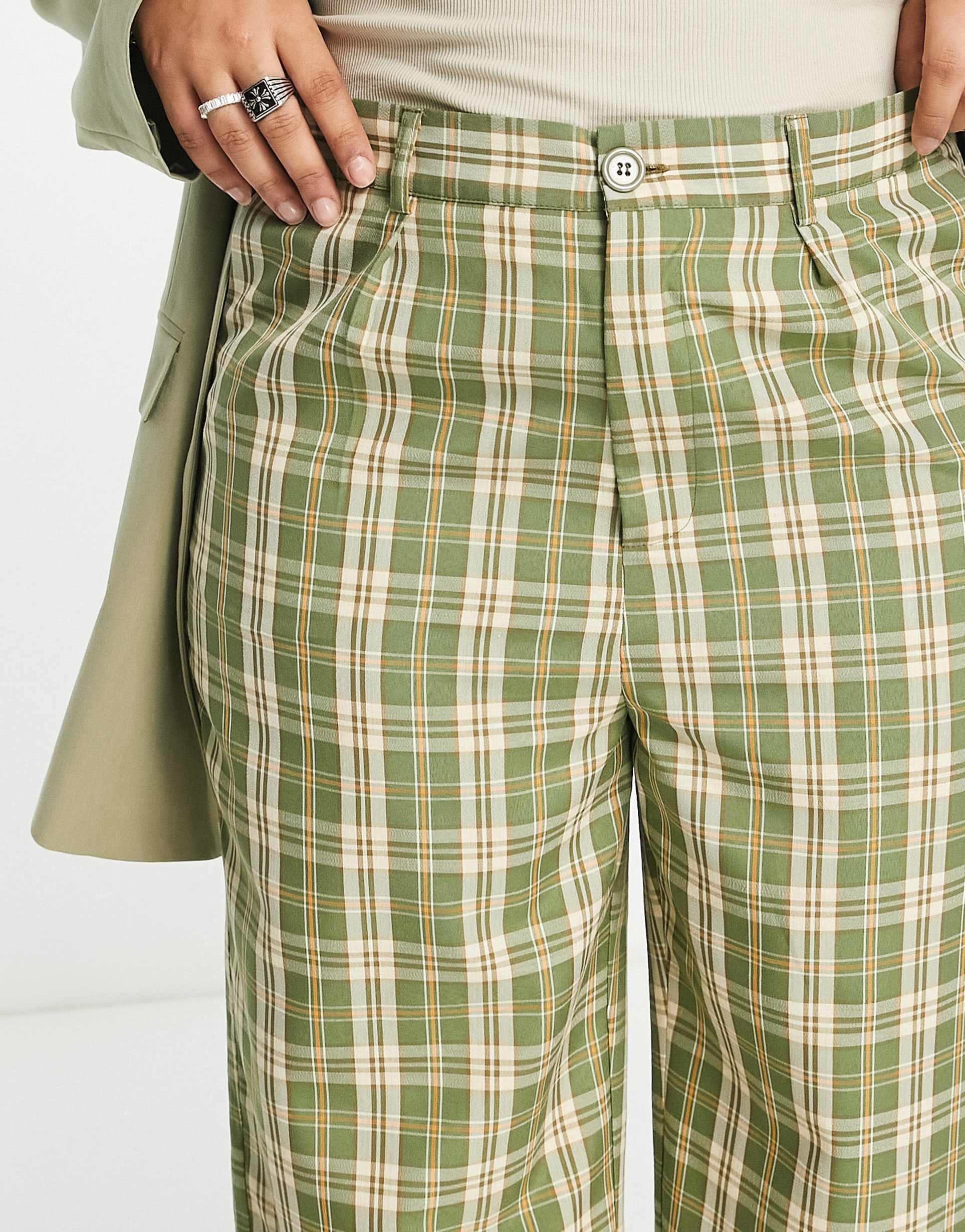 Daisy Street Plus wide leg trousers in vintage green check view 3