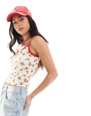 Daisy Street printed cropped cami top in red floral | ASOS