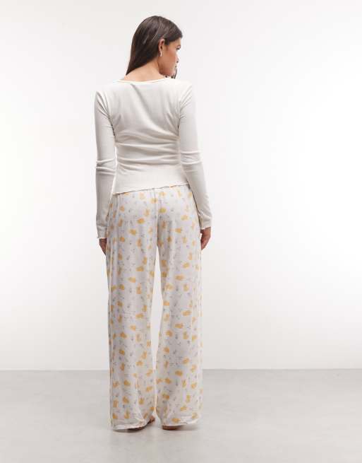 Daisy Street pyjama long sleeve top with matching trousers in bear print, 3 of 4