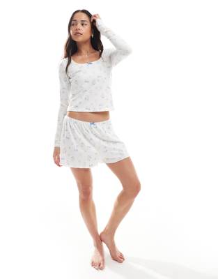 Daisy Street Pyjama Shorts With Bow Graphic Detail