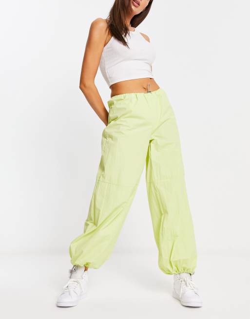 Daisy Street relaxed cargo pants in crinkle pistachio