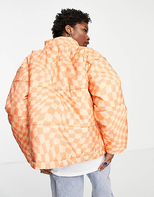  Daisy Street relaxed puffer jacket in orange wavy print 