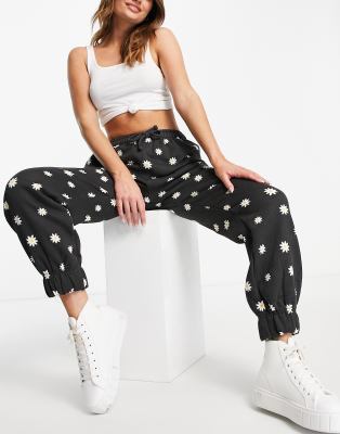 Daisy Street relaxed sweatpants in daisy print - part of a set