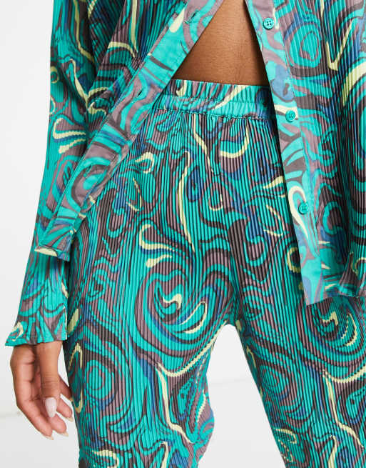 Daisy Street relaxed trousers in plisse swirl co-ord, 3 of 4