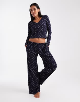Daisy Street Ribbed Ditsy Floral Button Down Pajama Top-navy In Blue