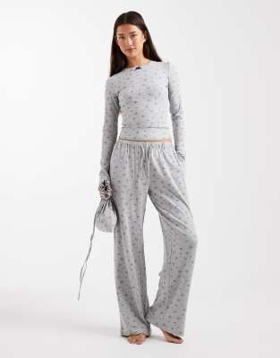 Daisy Street Ribbed Floral Pajama Sleep Set With Matching Bag In Gray