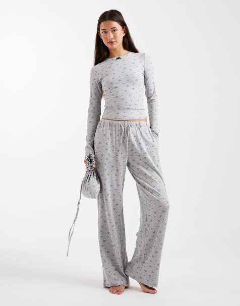 Daisy Street ribbed floral pajama sleep set with matching bag in gray lilac - view 1