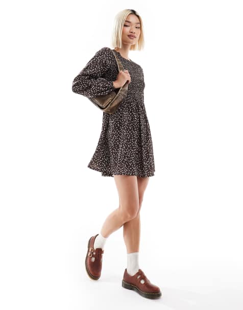 Daisy Street - Robe babydoll courte à fronces et manches longues avec imprimé fleuri - Marron - view 1