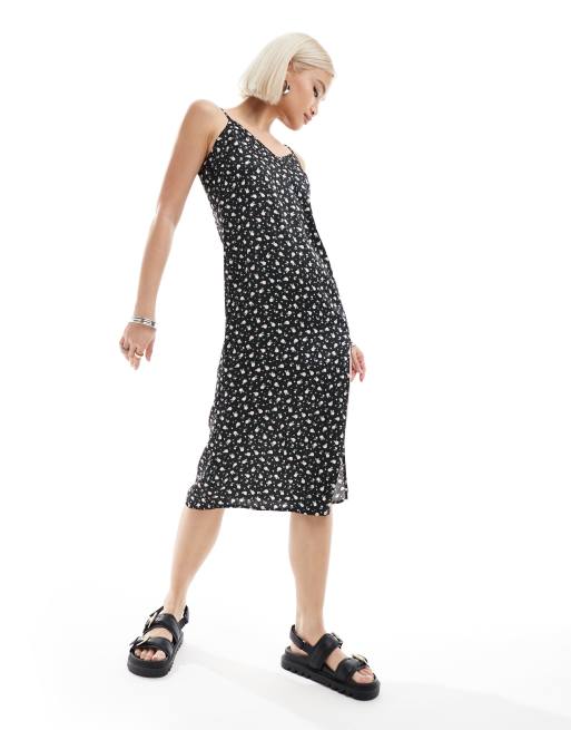 Daisy Street - Satijnen midi cami-jurk met zijsplit in zwart met fijne print