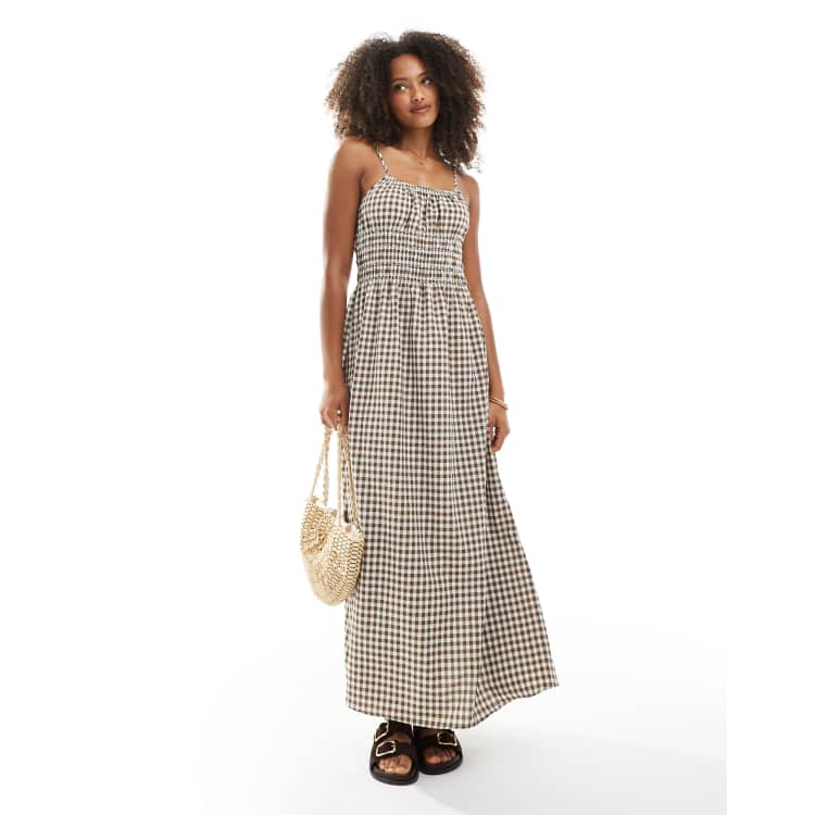 Daisy Street shirred contrast maxi dress in brown gingham | ASOS