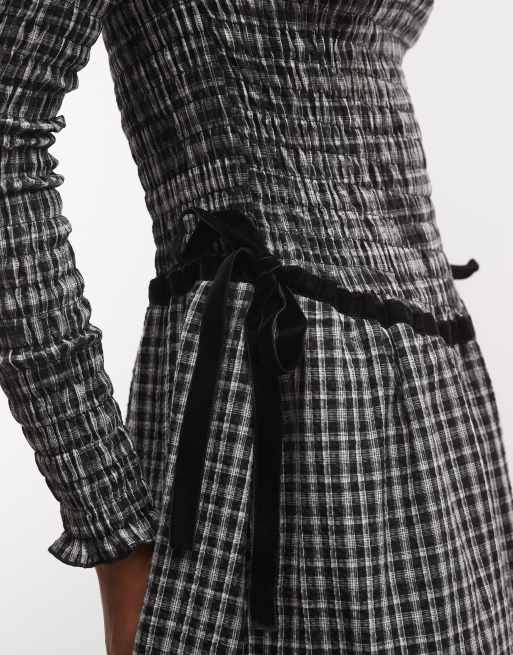 Daisy Street shirred drop waist maxi dress in black white check, 2 of 4
