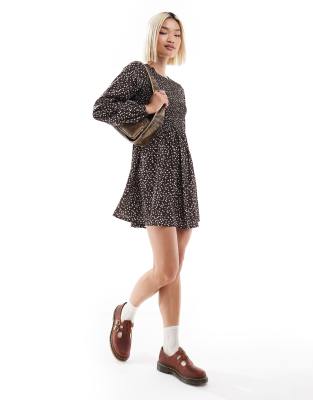 Daisy Street shirred long sleeve mini smock dress in brown floral