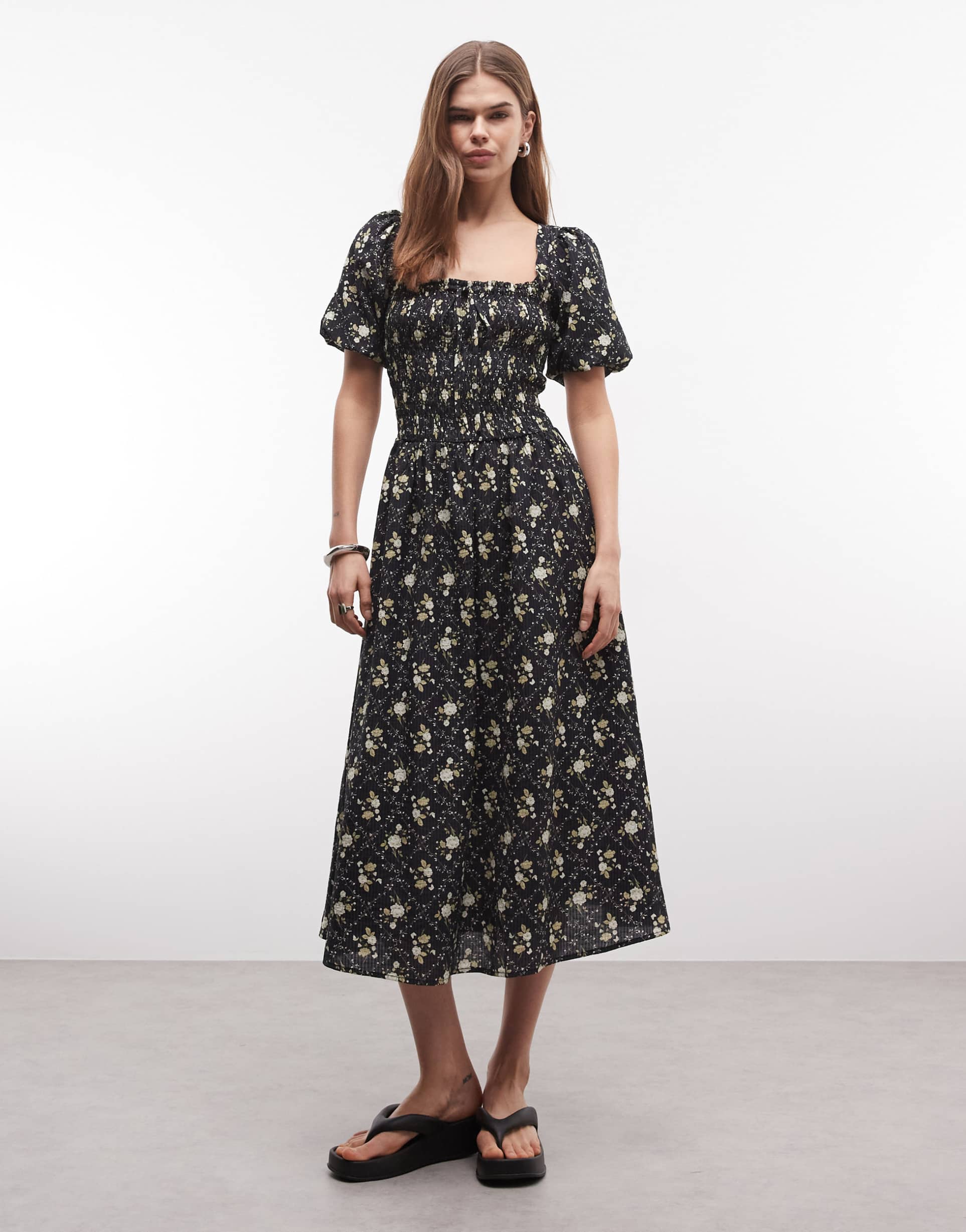 daisy street shirred maxi dress with puff sleeves in black ditsy floral