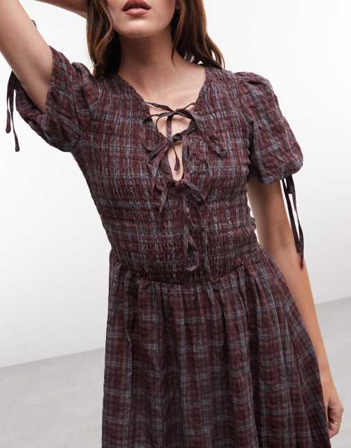 Daisy Street shirred maxi dress with tie front in purple check, 4 of 4