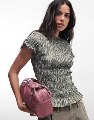 Daisy Street Shirred Short Sleeve Top In Green