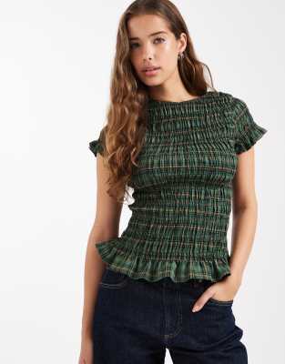 Daisy Street Shirred Short Sleeve Top In Green