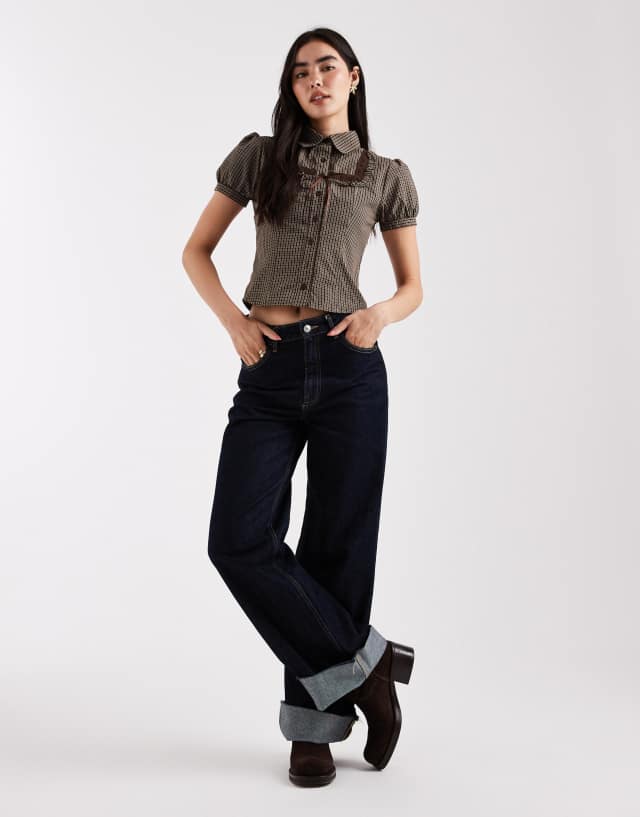 Daisy Street short puff sleeve blouse with ribbon detail in maple