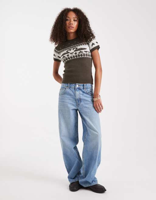 Daisy Street short sleeve knit top with swan graphic in gray, 3 of 4