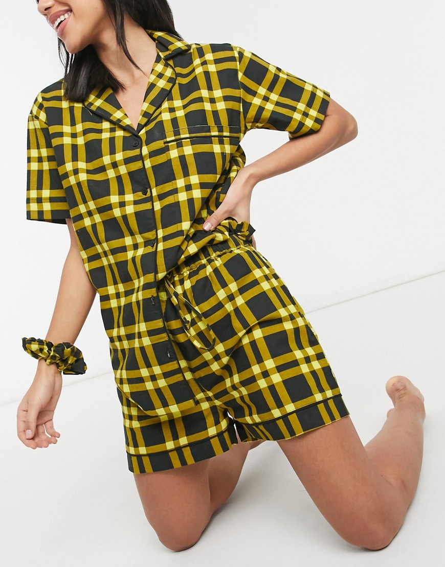 Daisy Street short sleeve shirt and shorts pajama set with scrunchie in 90s plaid-Black