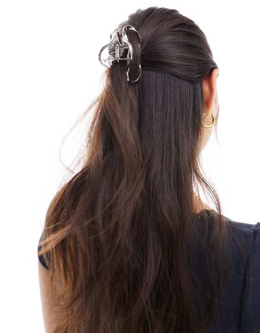 Daisy Street silver wavy hair claw clip, 4 of 4
