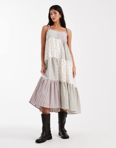 Daisy Street smock chuck on tiered maxi dress in picnic print - view 1